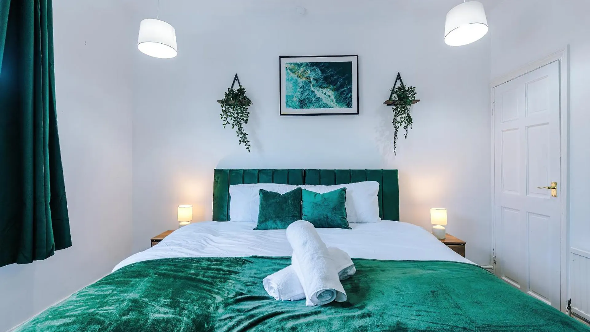 Stylish 3 Bed Home In Sheffield By Eason Stays, Ideal For Weekend Getaways & Business Travellers, With Pool Table & Free Parking Nether Edge