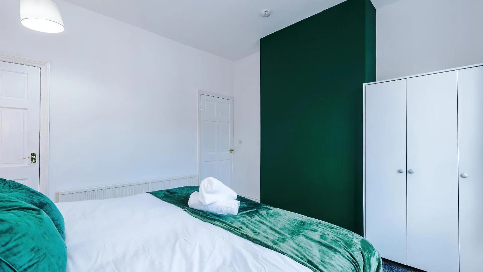 Stylish 3 Bed Home In Sheffield By Eason Stays, Ideal For Weekend Getaways & Business Travellers, With Pool Table & Free Parking Nether Edge Nyaraló